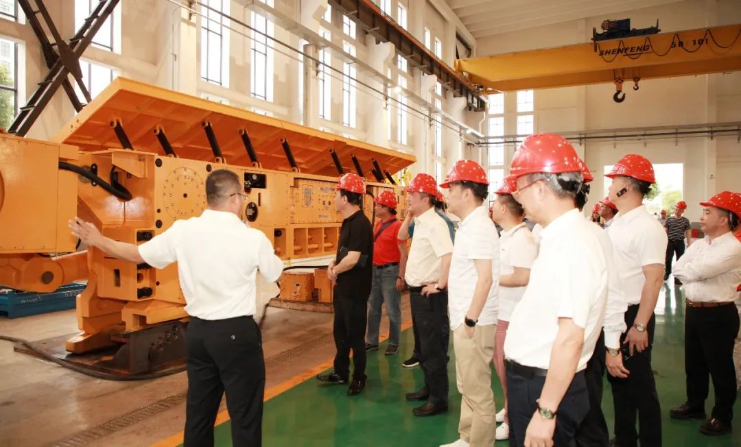 慶祝建黨百年華誕 商會組織企業家走進創力開展參觀座談等活動(圖6) 慶祝建黨百年華誕 商會組織企業家走進創力開展參觀座談等活動(圖6)