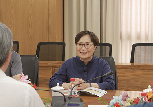 中國礦業(yè)大學黨委書記劉波一行到上海創(chuàng)力集團走訪交流(圖3) 中國礦業(yè)大學黨委書記劉波一行到上海創(chuàng)力集團走訪交流(圖3)