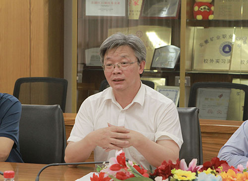 中國礦業(yè)大學黨委書記劉波一行到上海創(chuàng)力集團走訪交流(圖2) 中國礦業(yè)大學黨委書記劉波一行到上海創(chuàng)力集團走訪交流(圖2)