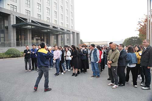 開展應急演練? 強化應急安全處置能力——上海創力集團開展消防演習活動(圖2) 開展應急演練? 強化應急安全處置能力——上海創力集團開展消防演習活動(圖2)