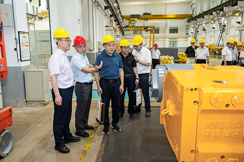 雙星耀煤海!創(chuàng)力集團(tuán)首發(fā)大坡度掘錨機(jī)與高速采煤機(jī)新產(chǎn)品發(fā)布會(huì)取得圓滿成功(圖7) 雙星耀煤海!創(chuàng)力集團(tuán)首發(fā)大坡度掘錨機(jī)與高速采煤機(jī)新產(chǎn)品發(fā)布會(huì)取得圓滿成功(圖7)