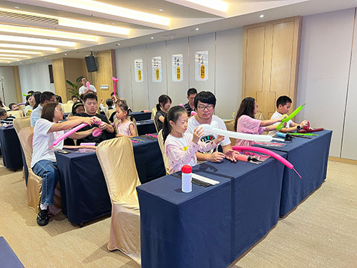 【月滿華誕 匠心傳情】創力集團舉辦“團圓慶華誕”親子活動?(圖2)