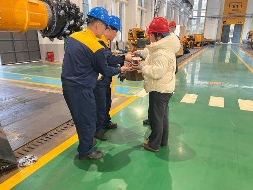 微信圖片_20260127083751_142_84.jpg 寒冬臘八暖意濃 創力關懷沁人心 | 上海創力集團為一線員工送上“暖心臘八粥”(圖3)